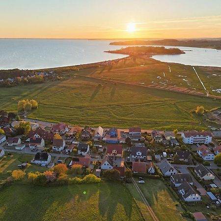 Schicke Fewo Mit Terrasse, Gratis Nutzung Vom Ahoi Erlebnisbad Und Sauna In Sellin - Haus De Niege Wech Fewo 02 Thiessow Zewnętrze zdjęcie