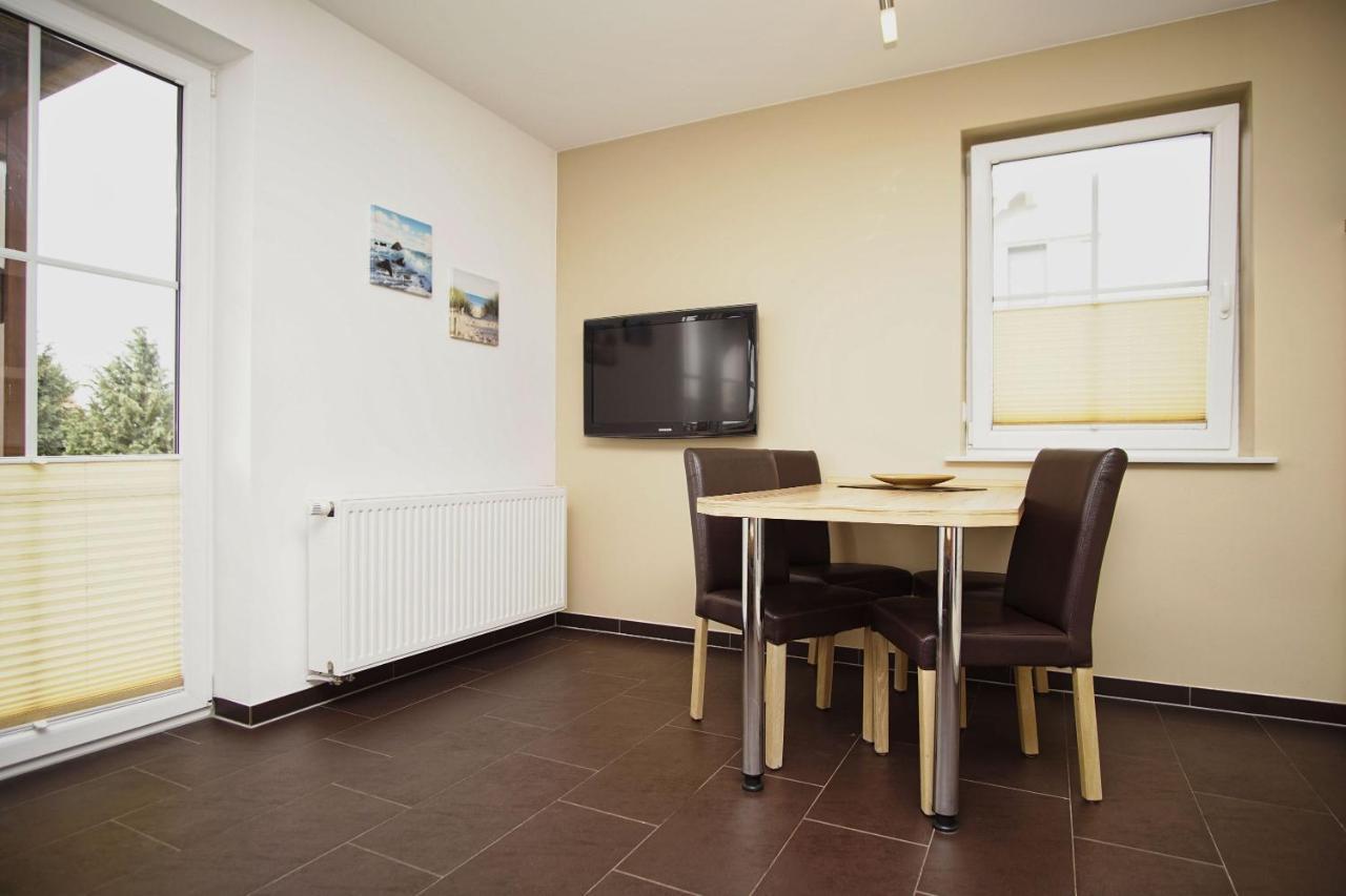 Schicke Fewo Mit Terrasse, Gratis Nutzung Vom Ahoi Erlebnisbad Und Sauna In Sellin - Haus De Niege Wech Fewo 02 Thiessow Zewnętrze zdjęcie