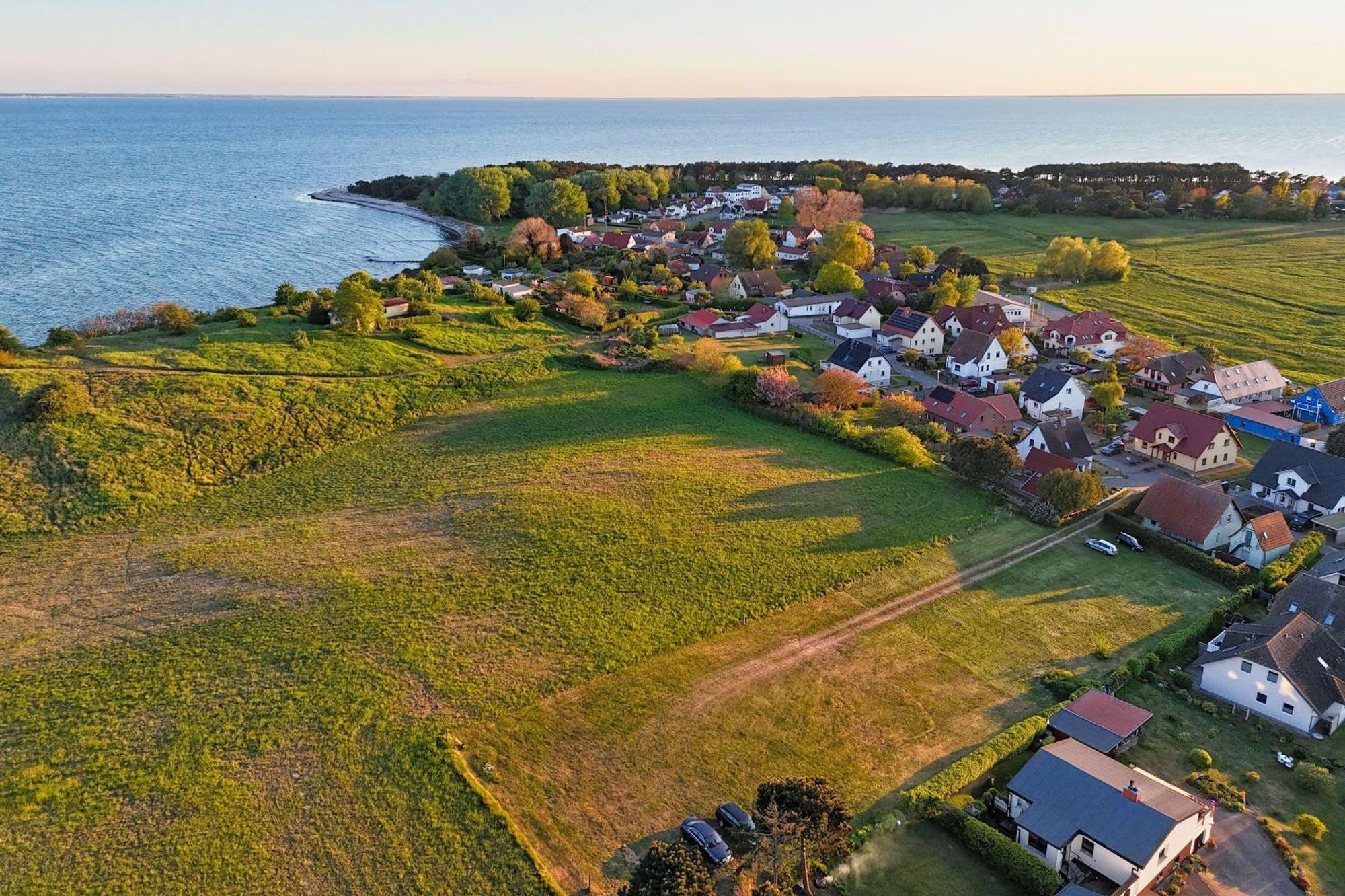 Schicke Fewo Mit Terrasse, Gratis Nutzung Vom Ahoi Erlebnisbad Und Sauna In Sellin - Haus De Niege Wech Fewo 02 Thiessow Zewnętrze zdjęcie